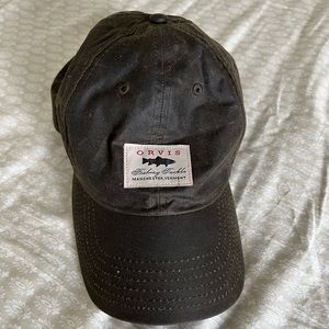Orvis Vintage Waxed Cotton Ball Cap (Olive)